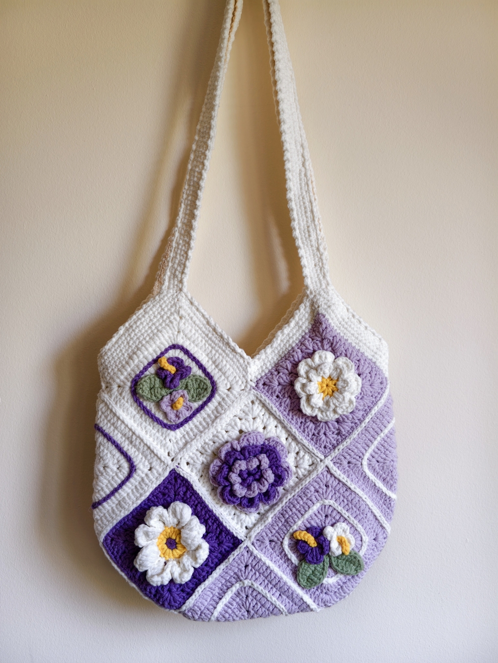 Handmade White & Lavender Crochet Flower Shoulder Bag - Picture 2 of 6